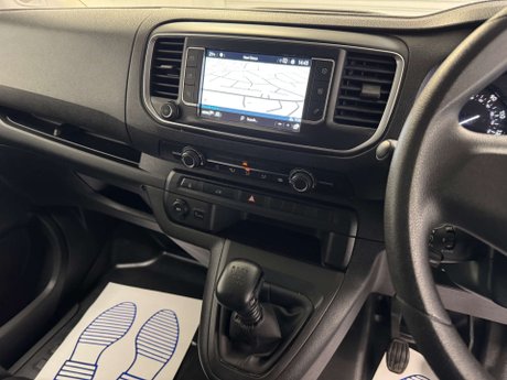 Vauxhall Vivaro 1.5 Vivaro F2900 Professional S/S 14