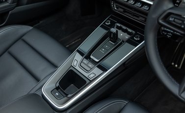 Porsche 911 Targa 4S (992) 27