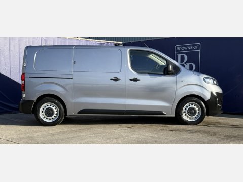 Vauxhall Vivaro 3100 75kWh Dynamic Panel Van 6dr Electric Auto L1 H1 (7.4kW Charger) (136 p 3
