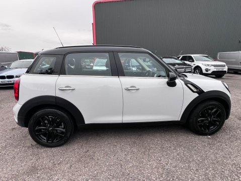 Mini Countryman 2.0 Cooper SD SUV 5dr Diesel Auto Euro 5 (143 ps) 10