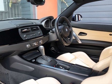 BMW Z4 3.0 Z4 3.0si Coupe Auto 3dr 5