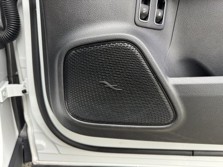 Mercedes-Benz GLA Class GLA 250e Exclusive Edition Premium Petrol Hybrid Auto PARKTRONIC/NAV/VAT Q 18