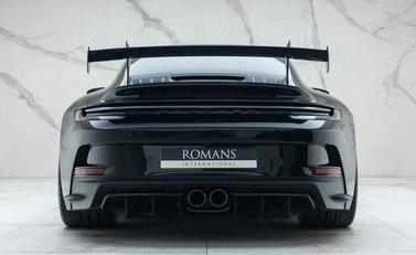 Porsche 911 GT3 (992) 8