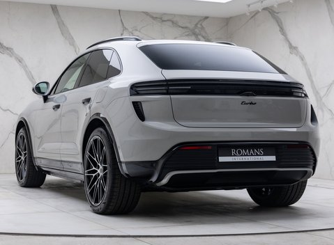 Porsche Macan Turbo Electric 7