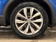 Volkswagen T-Roc 1.0 T-Roc Design TSi 5dr 9