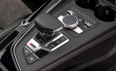 Audi RS4 Avant Sport Edition 21