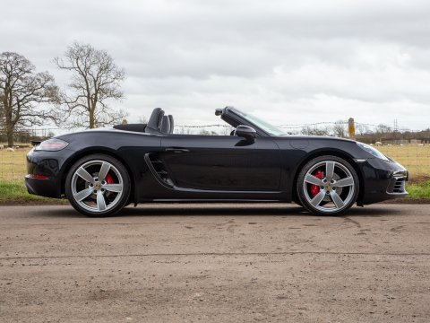 Porsche 718 BOXSTER S PDK 13