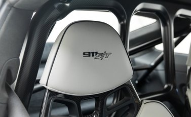 Porsche 911 S/T 15
