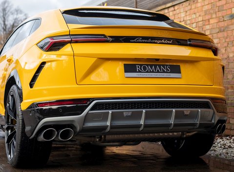 Lamborghini Urus 26