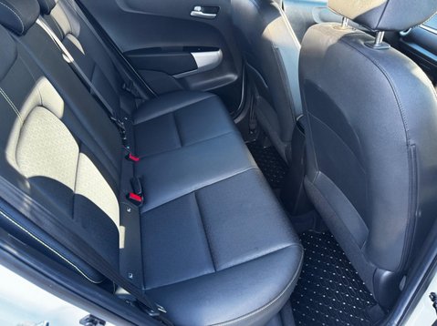 Kia Picanto X-LINE S 43