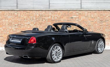 Rolls-Royce Dawn 7