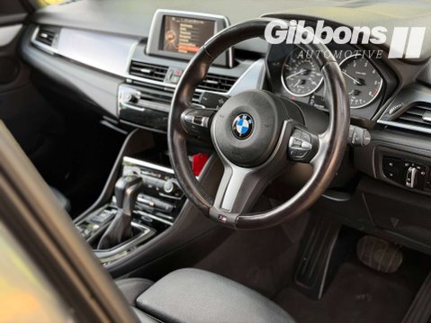 BMW 2 Series 2.0 220d M Sport Auto 5dr 44