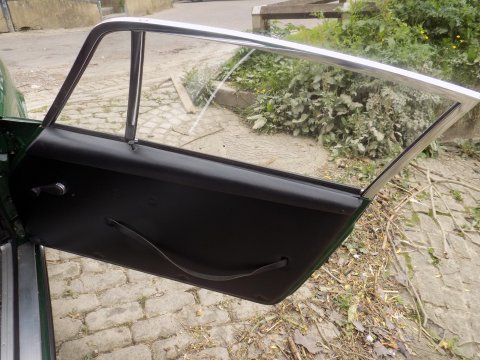 Porsche 911 T 2.2 LWB - LHD COUPE 24