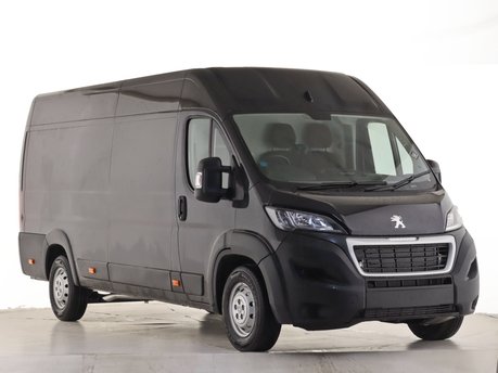 Peugeot Boxer Professional Premium Plus XLWB