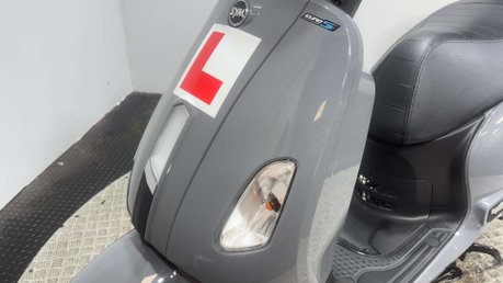 SYM Fiddle 2025 ONLY 2K 1 OWNER 125CC LEARNER SCOOTER WITH TOP BOX 19