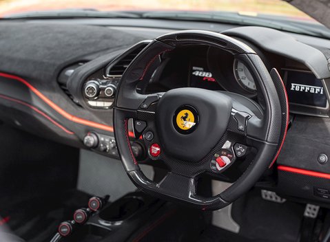 Ferrari 488 Pista 11