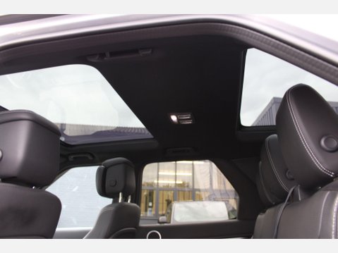 Land Rover Discovery DYNAMIC HSE 2