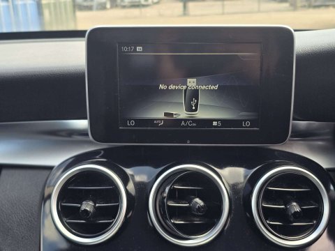 2016 Mercedes-Benz C-Class thumbnail 21