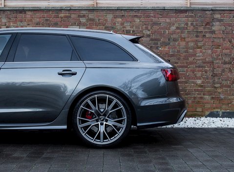 Audi RS6 Avant Performance 22
