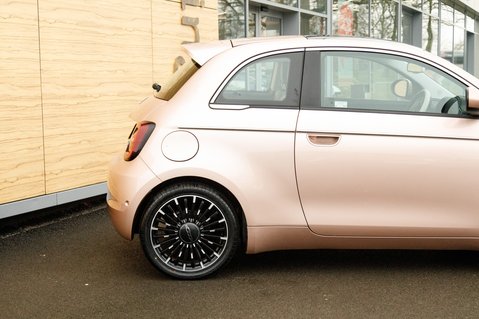 Fiat 500e LA PRIMA 8