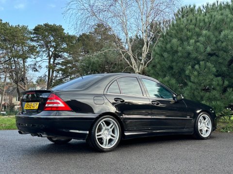 Mercedes-Benz C Class 5.4 C55 AMG Saloon 4dr Petrol Automatic (286 g/km, 367 bhp) 17
