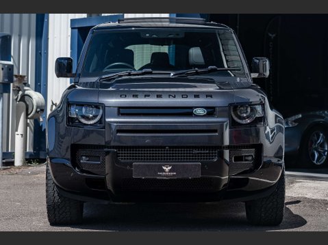 Land Rover Defender 3.0 Defender X-Dynamic HSE D MHEV Auto 4WD 5dr 28