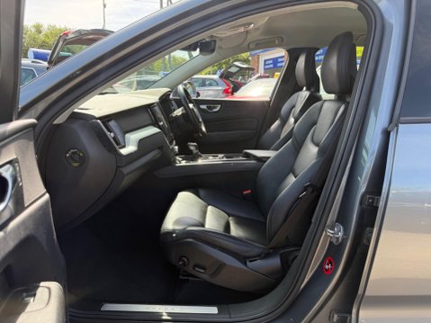 Volvo XC60 2.0 D4 Momentum Auto AWD Euro 6 (s/s) 5dr 16