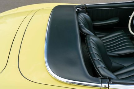 Mercedes-Benz SL Series 300SL Roadster 39