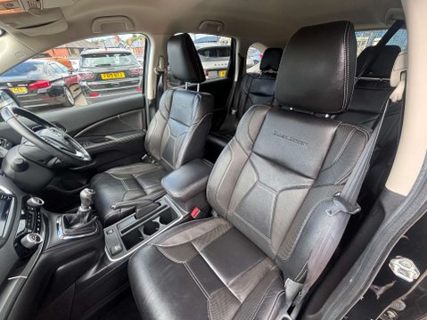 Honda CR-V 1.6 i-DTEC Black Edition SUV 5dr Diesel Manual 4WD Euro 6 (s/s) (160 ps) 32