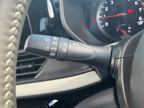 Suzuki Swift 1.2 Mild Hybrid Motion 5dr CVT 27