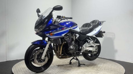 Suzuki Bandit 1200 2005 ONLY 21K NEW MOT SERVICED VERY CLEAN ICONIC MK2 NAKED 6