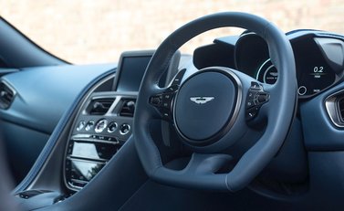 Aston Martin DBS Superleggera 11