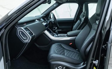 Land Rover Range Rover Sport 5.0 SVR Carbon Edition 13