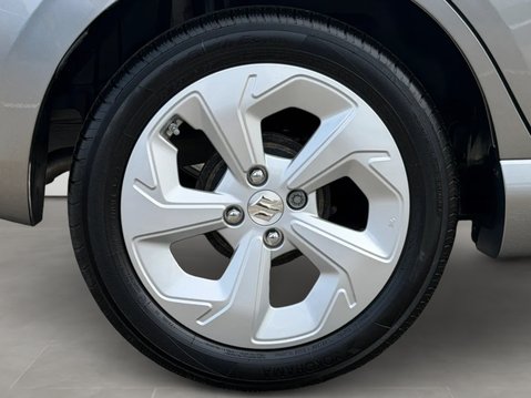 Suzuki Swift 1.2 Mild Hybrid Motion 5dr 12