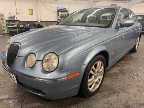 Jaguar S-Type 2.7D V6 4dr 3