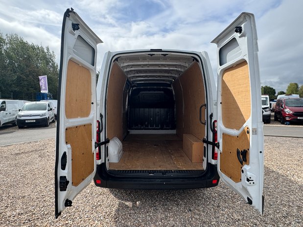 Renault Master LWB L3H2 Medium Roof Business 35 Air Con Sensors EURO 6 8