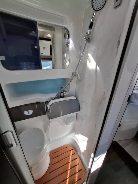 Swift Ascari 384 2024 MANUAL 9