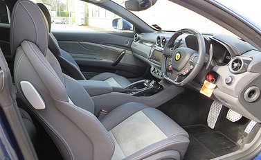 Ferrari FF 9