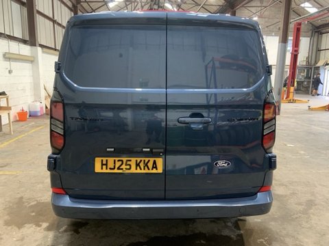 Ford Transit Custom 320 LIMITED L1H1 DCIV ECOBLUE 6