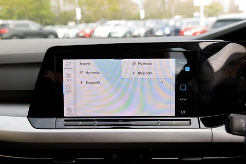 Volkswagen Golf LIFE TSI 25