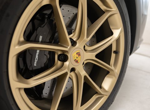 Porsche Cayenne TURBO E-HYBRID COUPE WITH GT PACKAGE 34