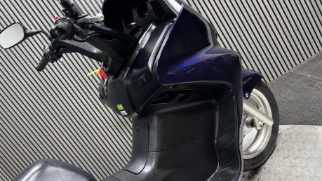 Honda FJS 2014 ONLY 9K 1 OWNER LONG MOT MAXI SCOOTER 600CC TWIN A2 19