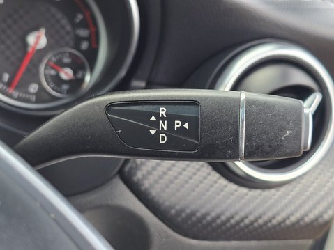 Mercedes-Benz A Class A 200 AMG LINE PREMIUM PLUS 27