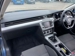 Volkswagen Passat 2.0 Passat SE Business TDI BlueMotion Technology 4dr 28