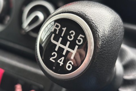 Peugeot Boxer 165ps BlueHDi 335 Drop & Go Low Floor Traffic Management - Toolbox 30