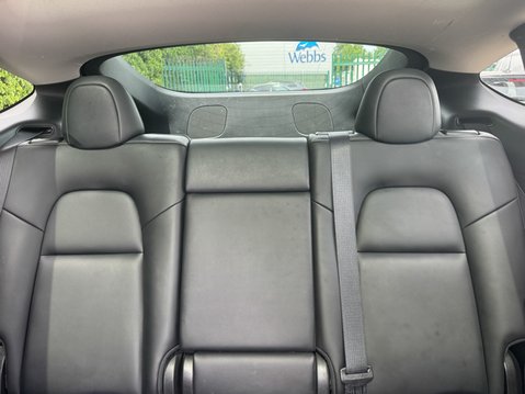 Tesla Model Y (Dual Motor) Long Range SUV 5dr Electric Auto 4WDE (384 bhp) 9