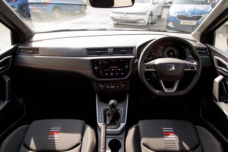 SEAT Arona TSI FR
