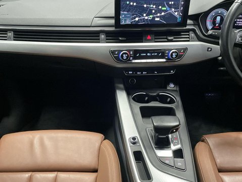 Audi A4 2.0 TDI 35 Sport Estate 5dr Diesel S Tronic Euro 6 (s/s) (163 ps) Air Con - 44