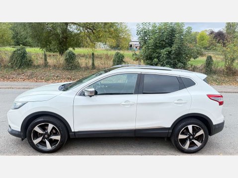 Nissan Qashqai 1.2 Qashqai N-Connecta DiG-T CVT 5dr 27