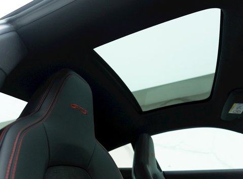 Porsche 911 (992) Carrera 4 GTS 12